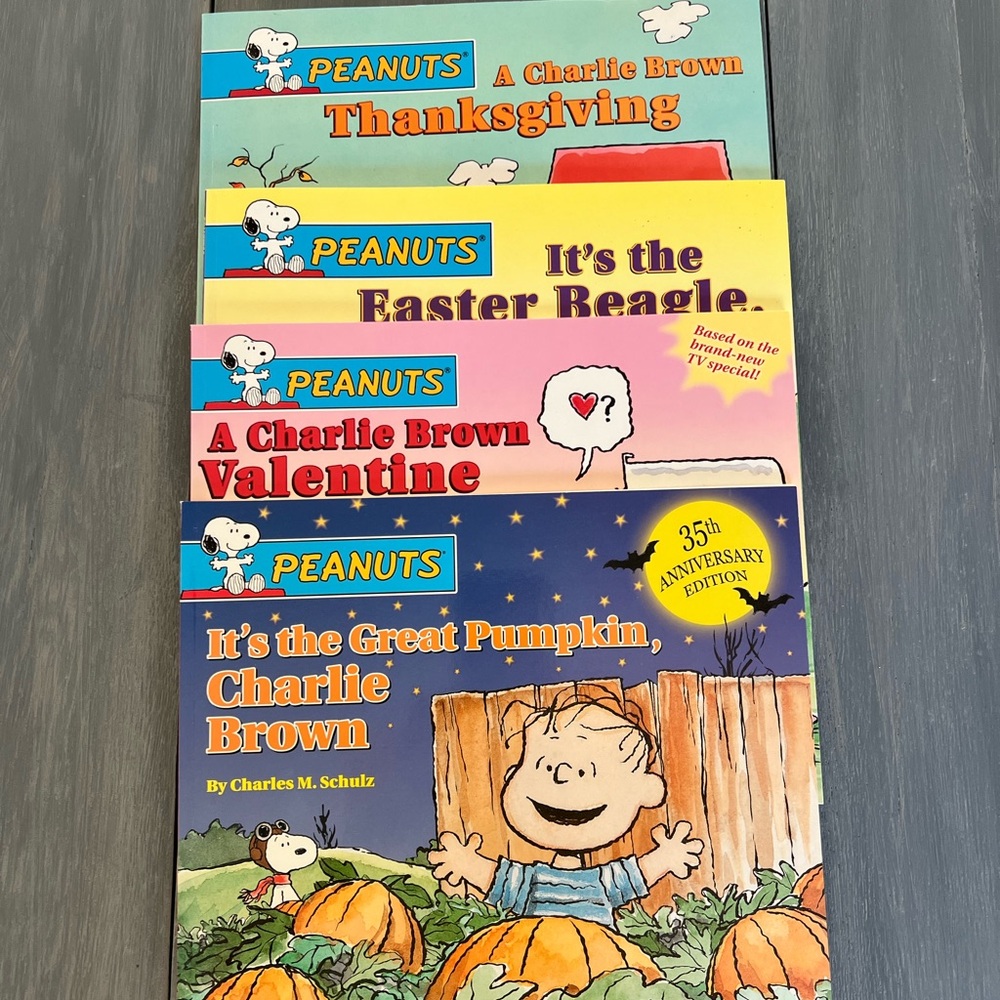 Lot of 4 Peanuts Charlie Brown Holiday Books- Valent-Easter-Halloween-Thanks